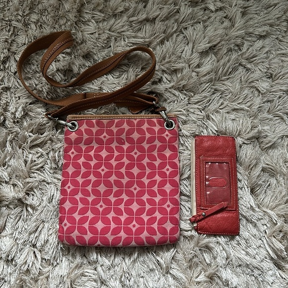 Fossil purse and matching wallet, in good used condition. - Picture 2 of 8